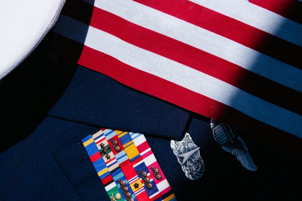 🇺🇸 Jobs in the United States: Types, Qualifications & the Smartest Path for 2026 a close up of a tie and a shirt