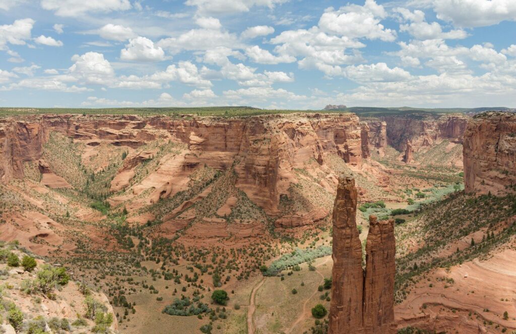 🇺🇸 Scholarships for International Students in the United States: A Complete Guide for 2026 Grand Canyon, USA